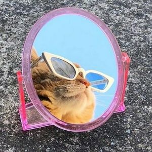 Meet your Posher, Molly